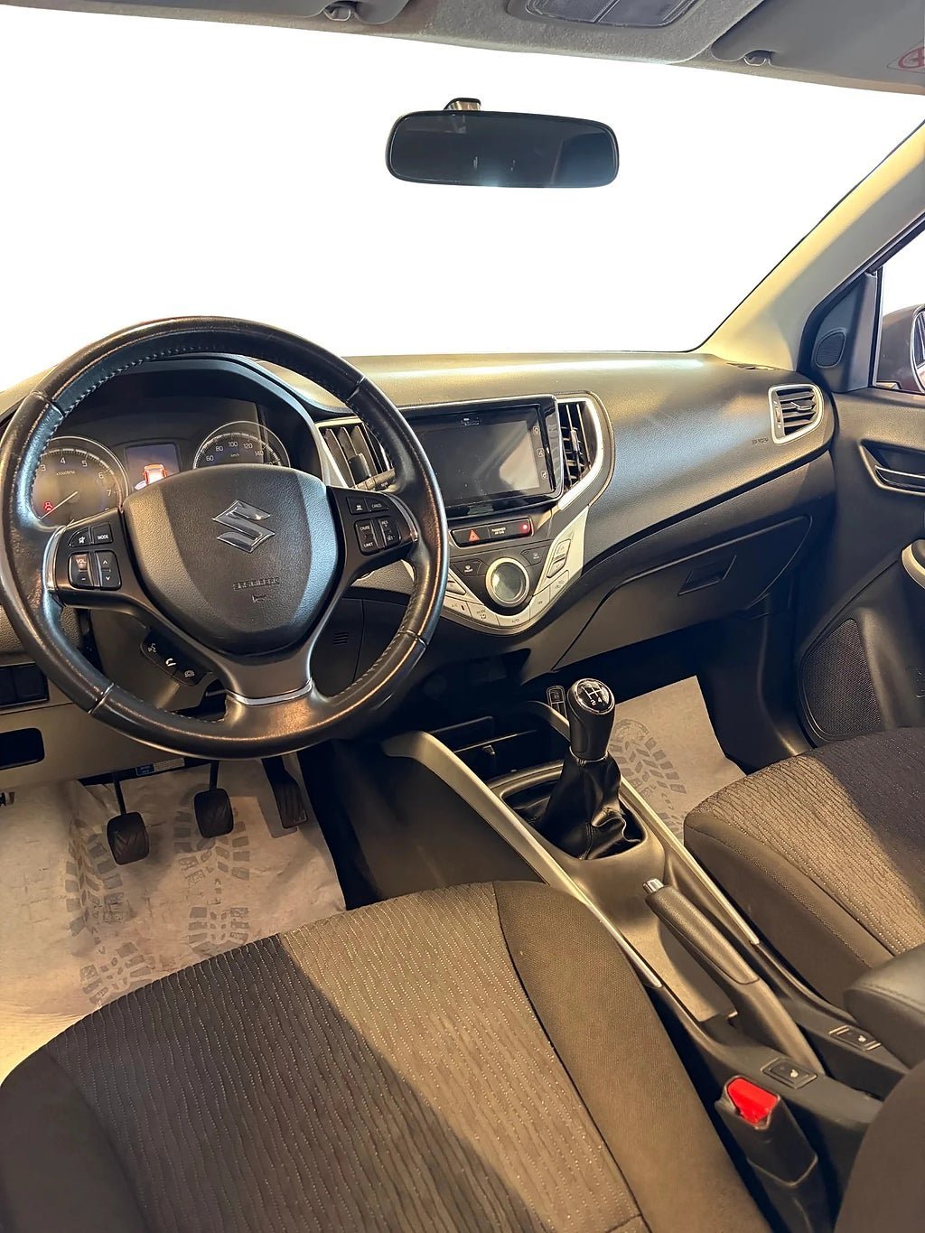 Vehicle Image 7