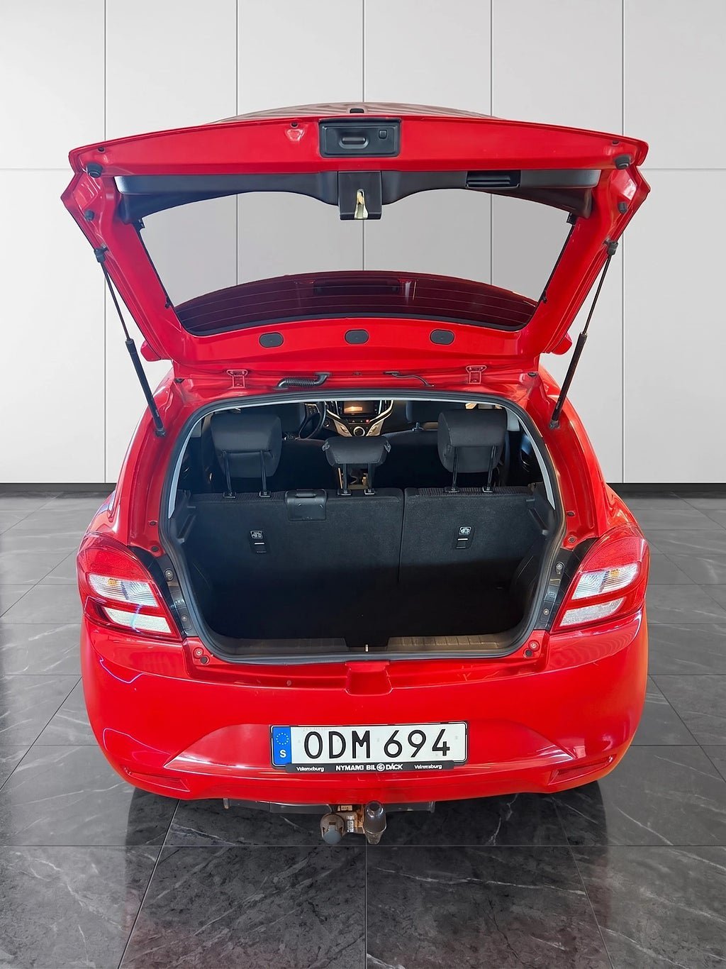 Vehicle Image 9