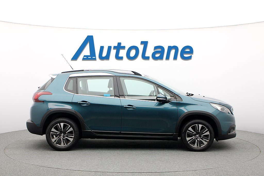 Vehicle Image 9