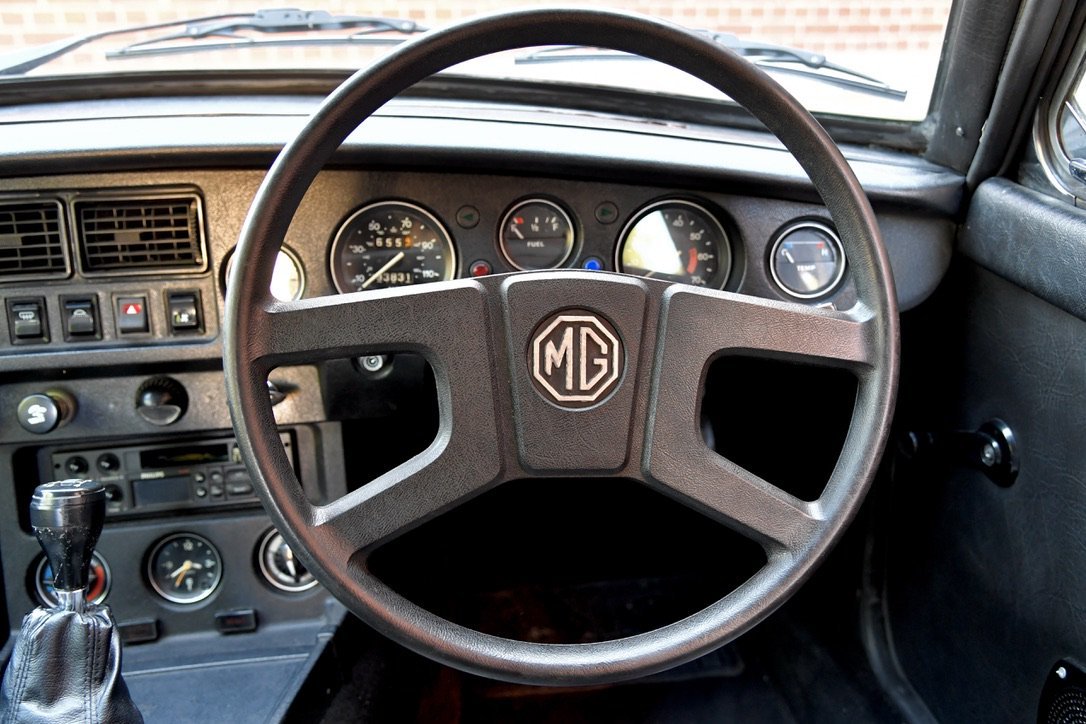 Vehicle Image 18