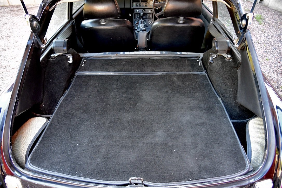 Vehicle Image 32