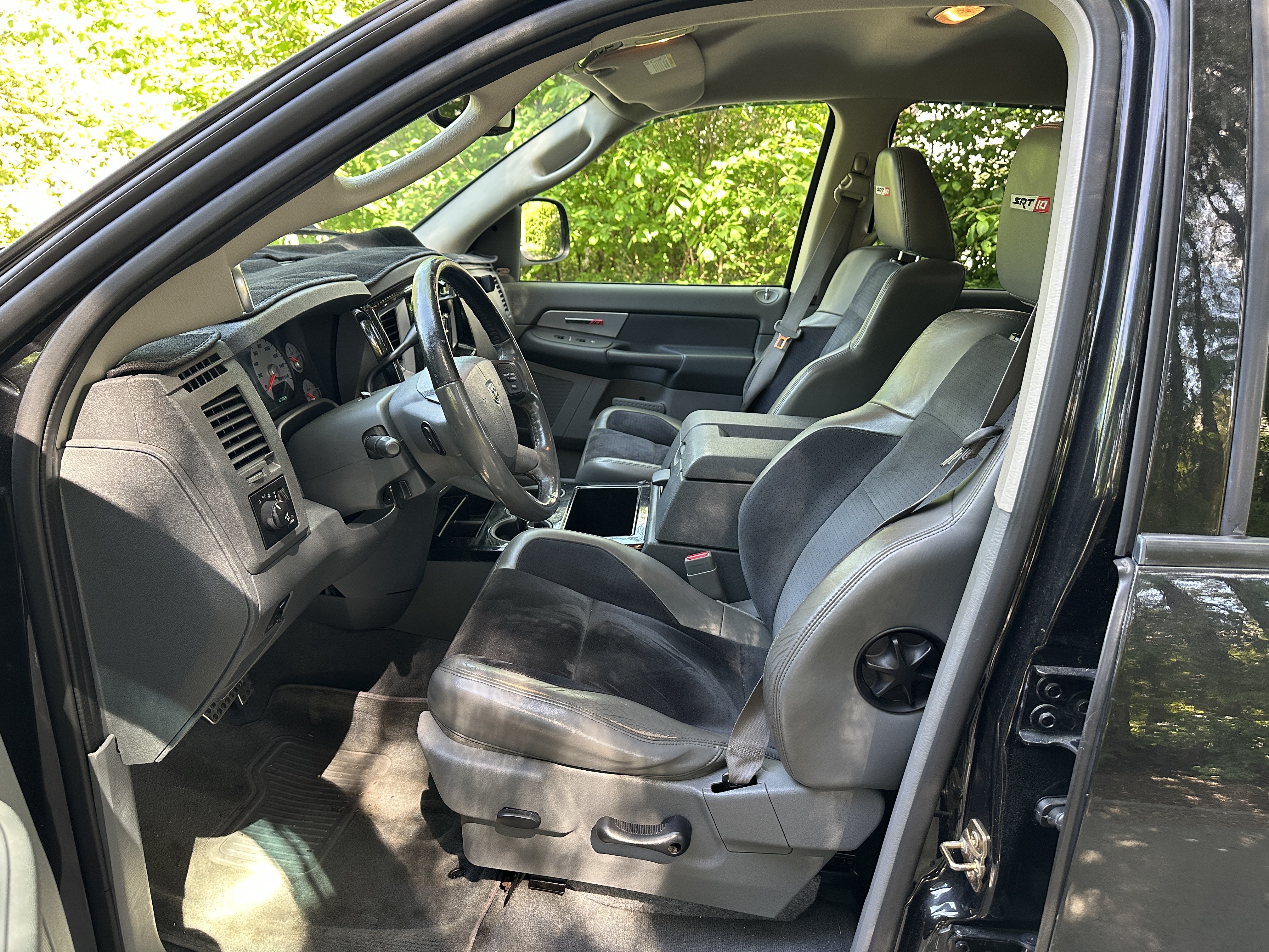 Vehicle Image 35