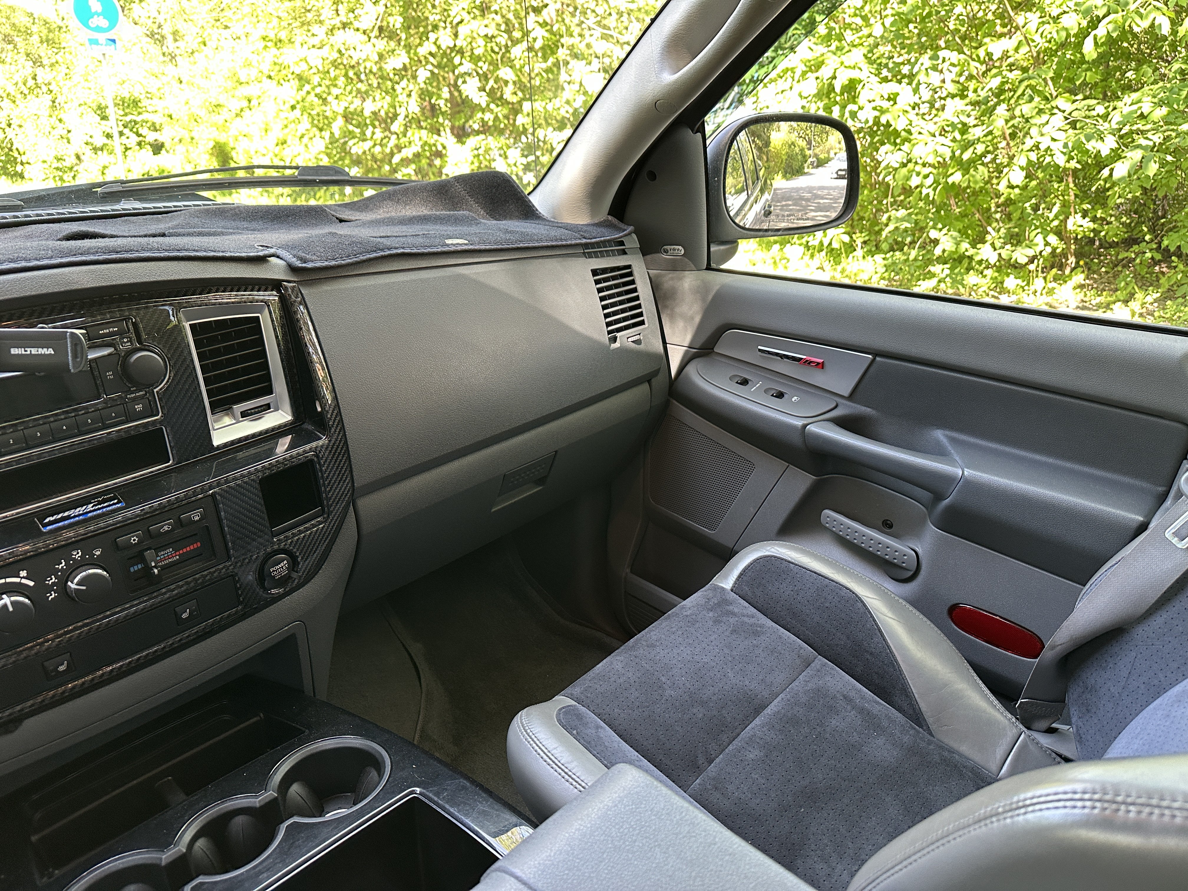 Vehicle Image 42