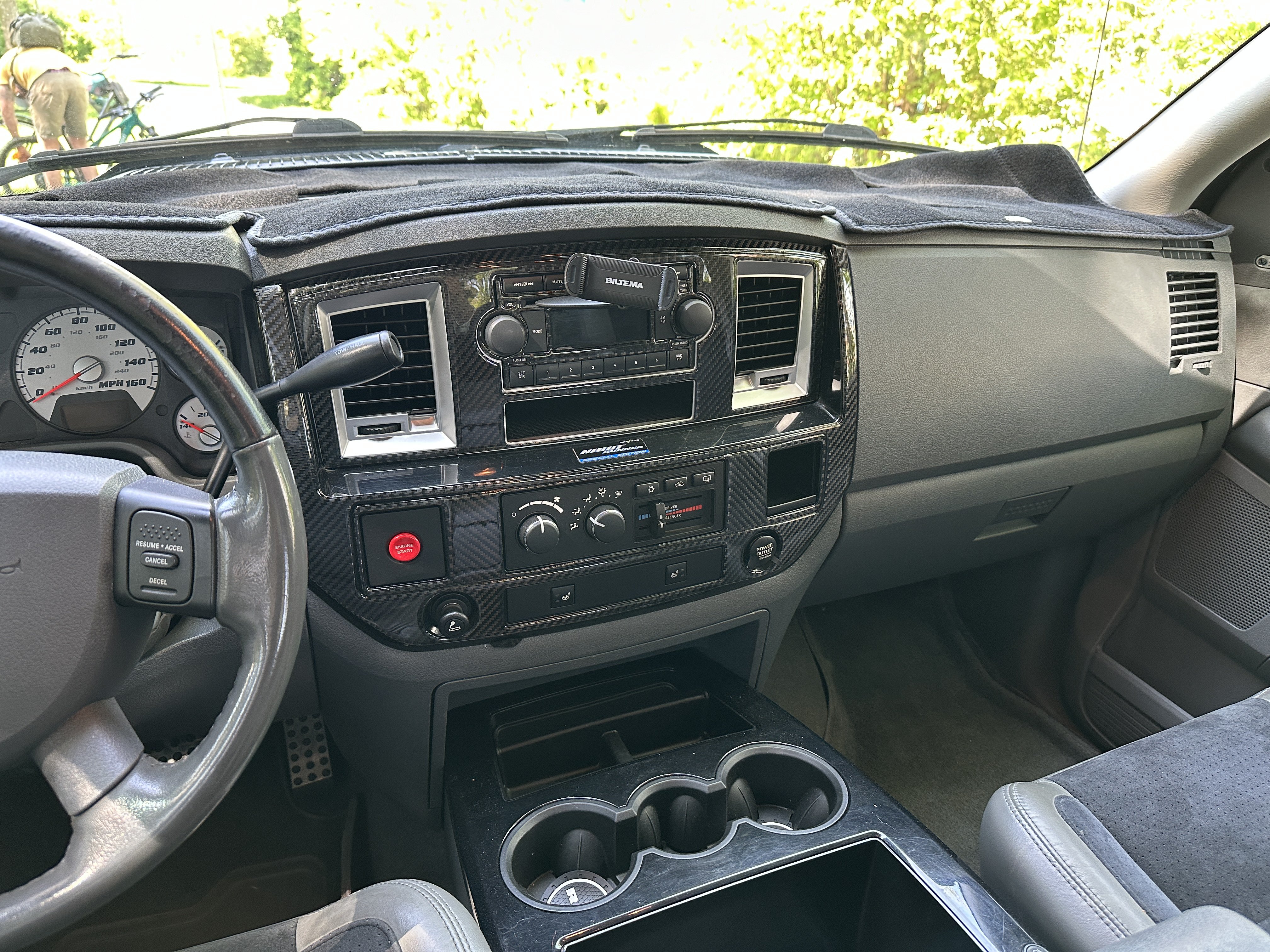 Vehicle Image 43