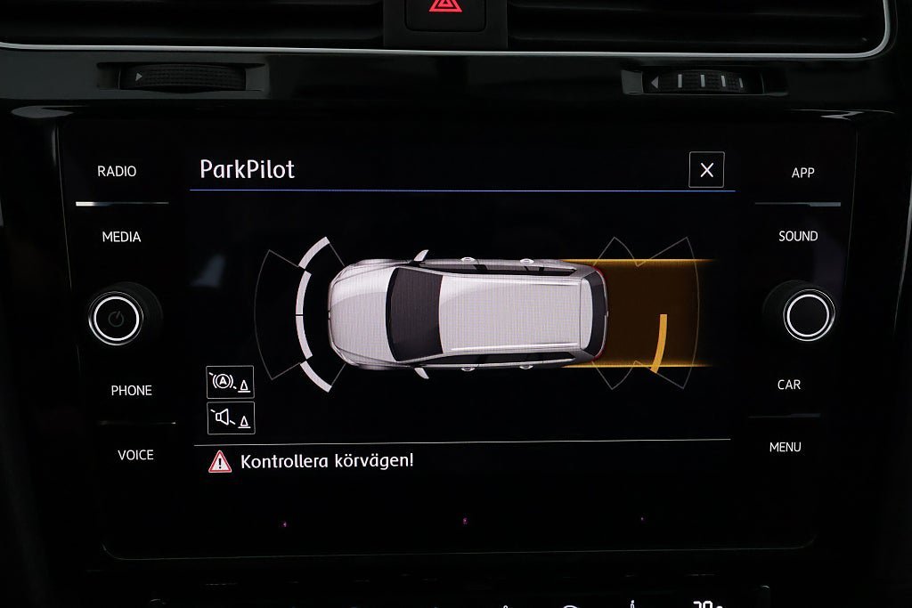Vehicle Image 18