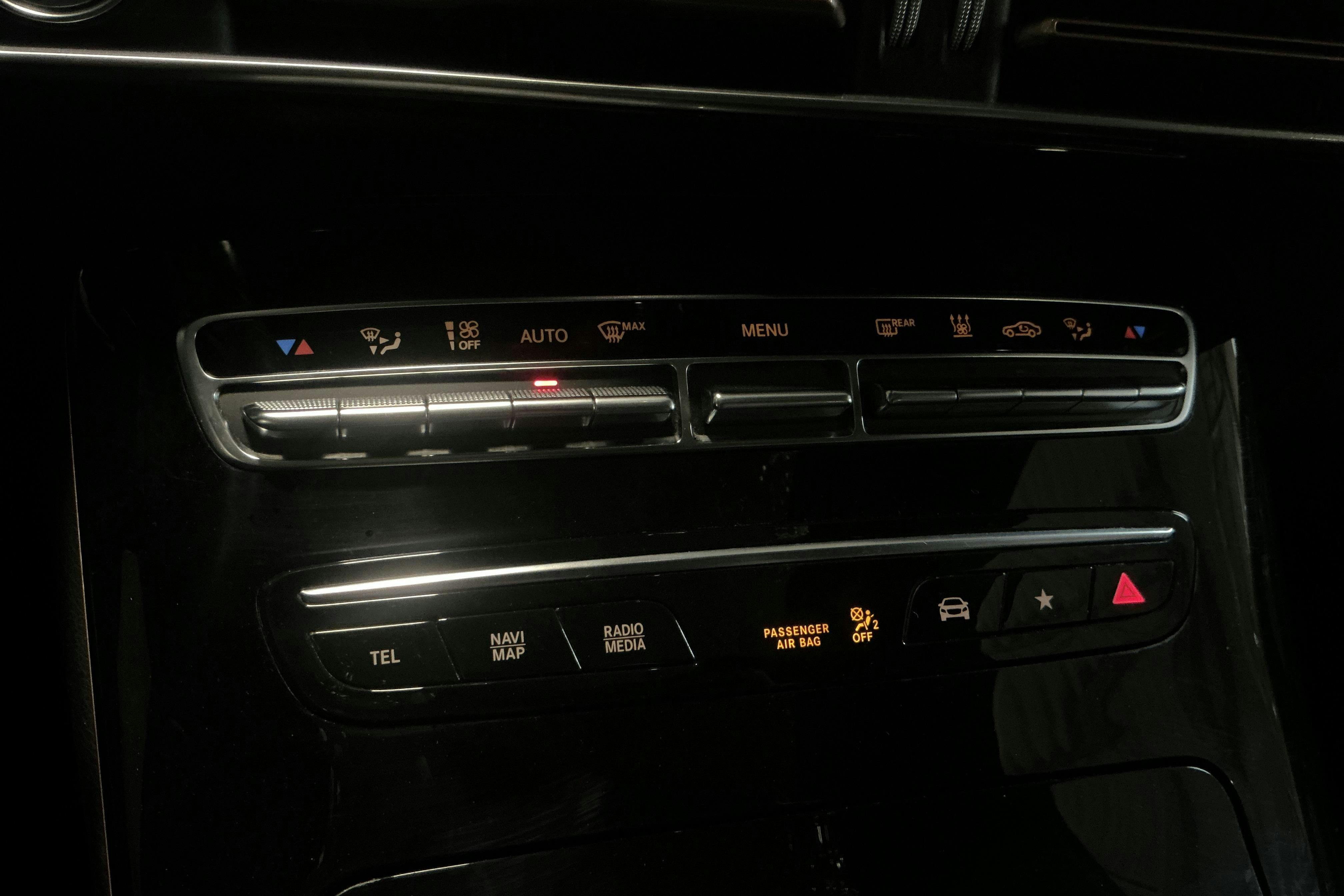 Vehicle Image 16