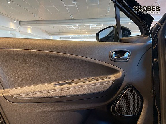 Vehicle Image 27