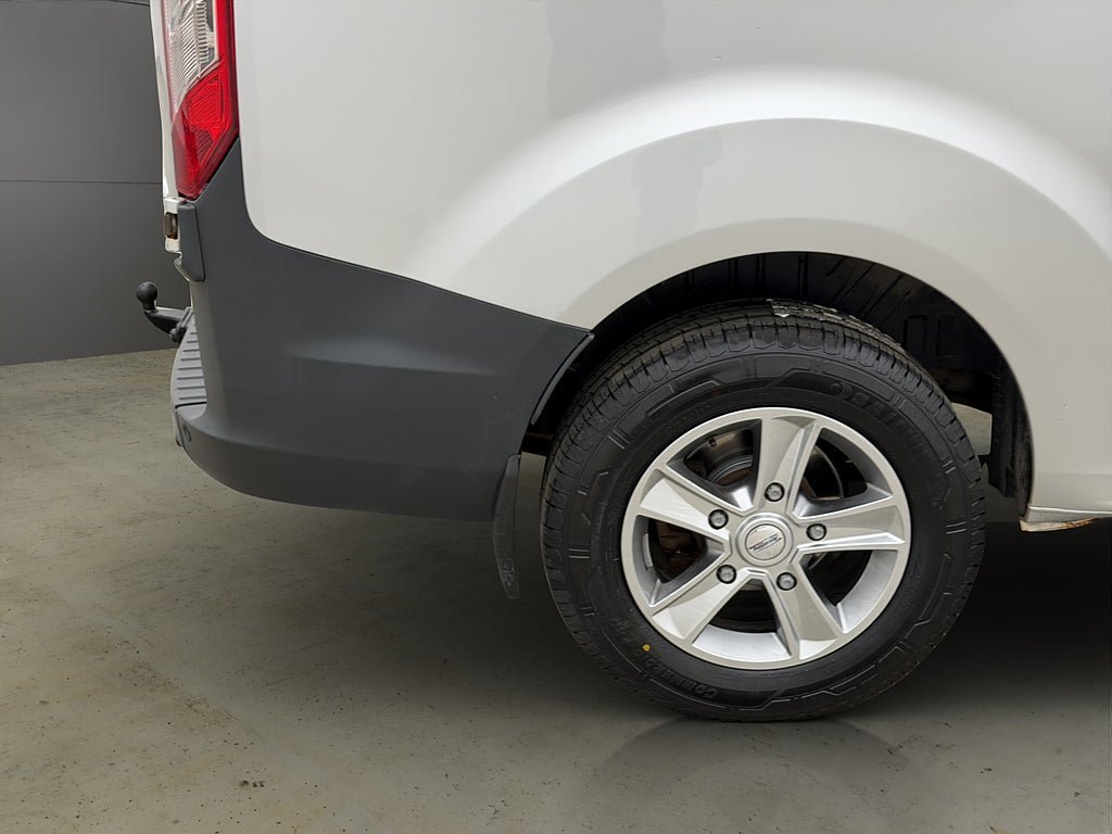 Vehicle Image 36