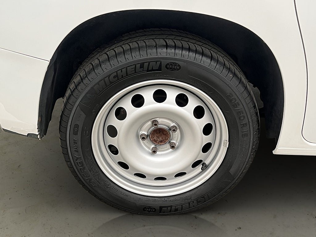 Vehicle Image 31
