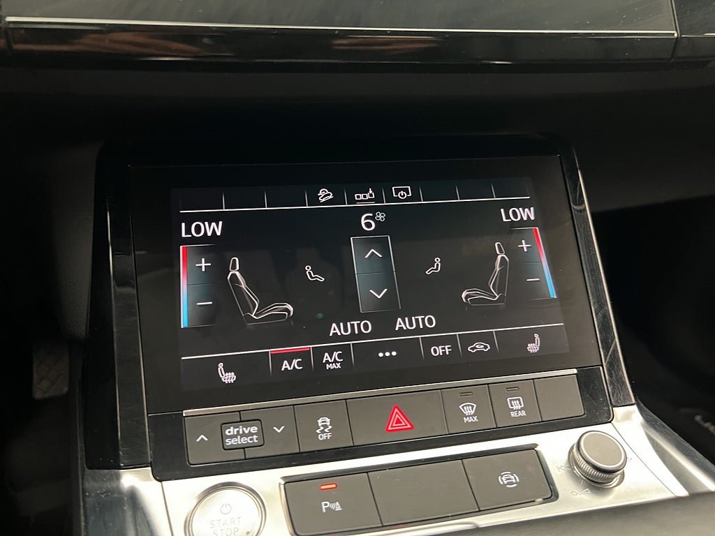 Vehicle Image 28