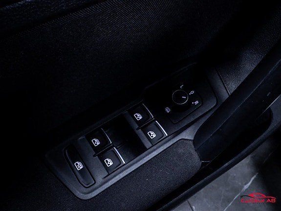 Vehicle Image 27