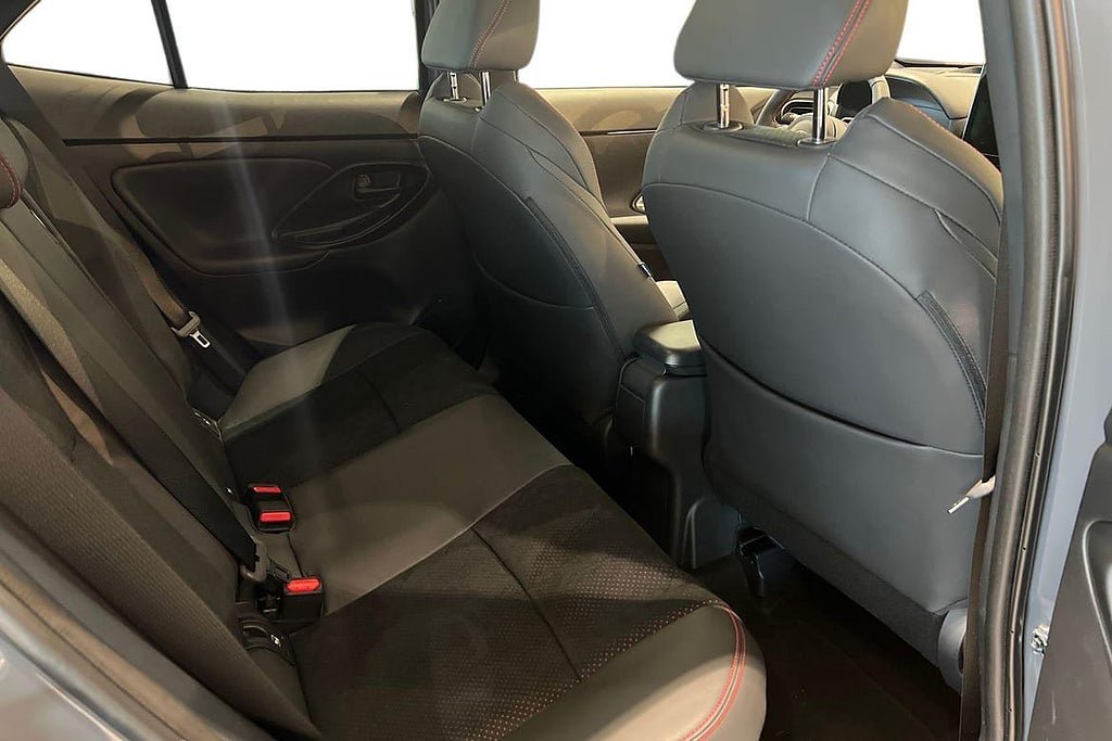 Vehicle Image 21