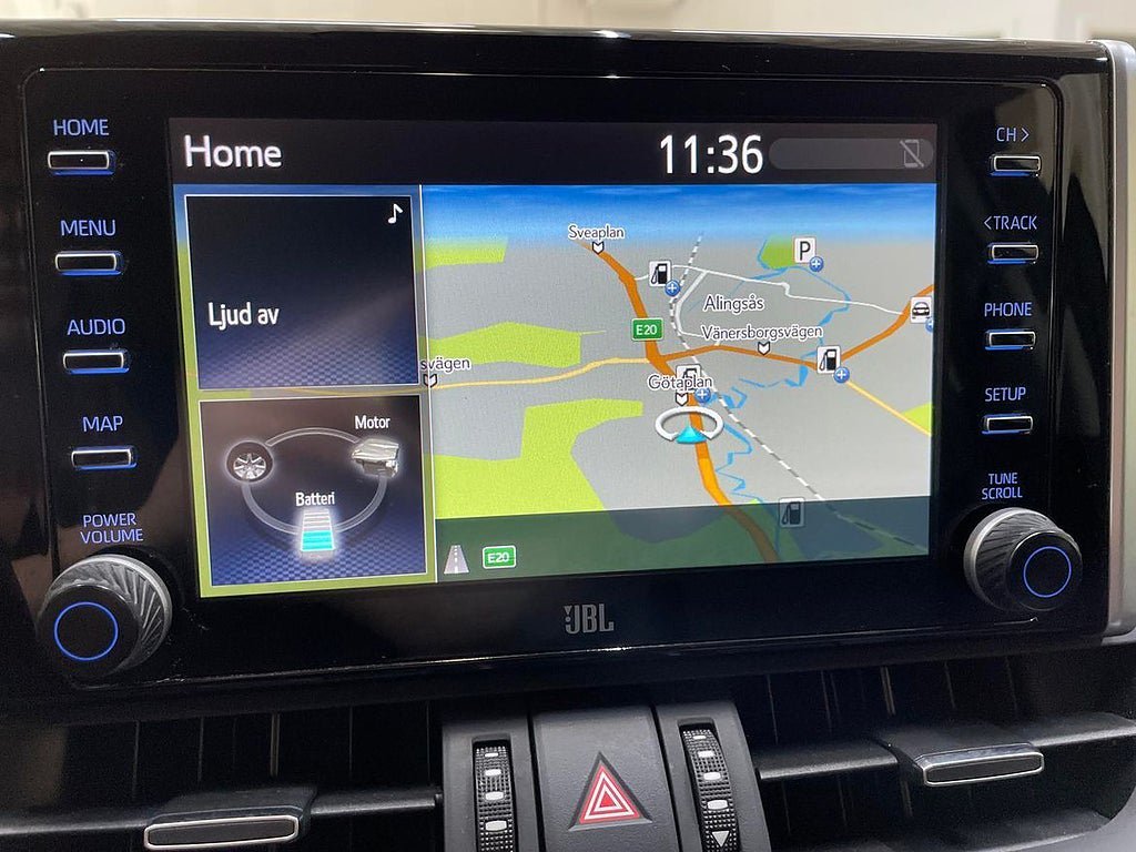 Vehicle Image 16