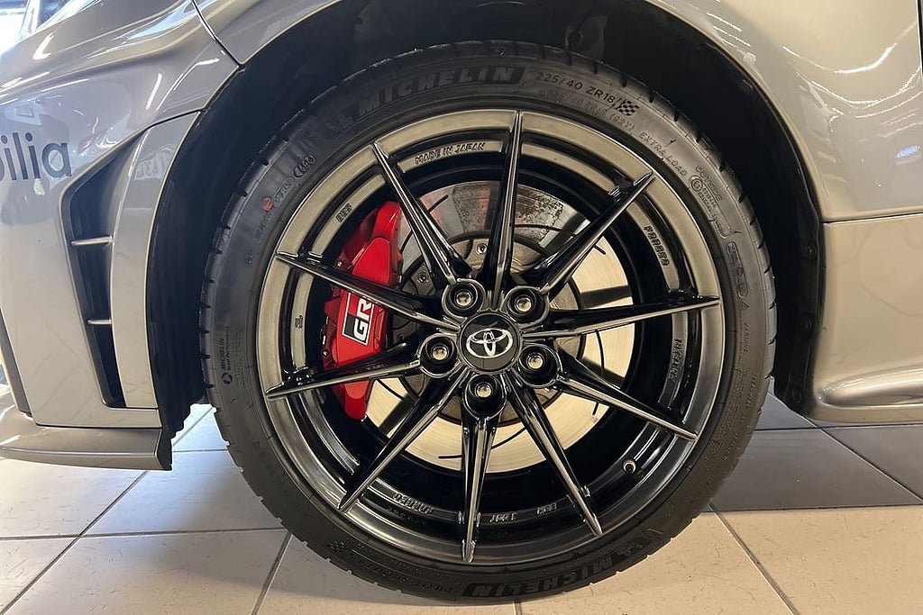 Vehicle Image 17