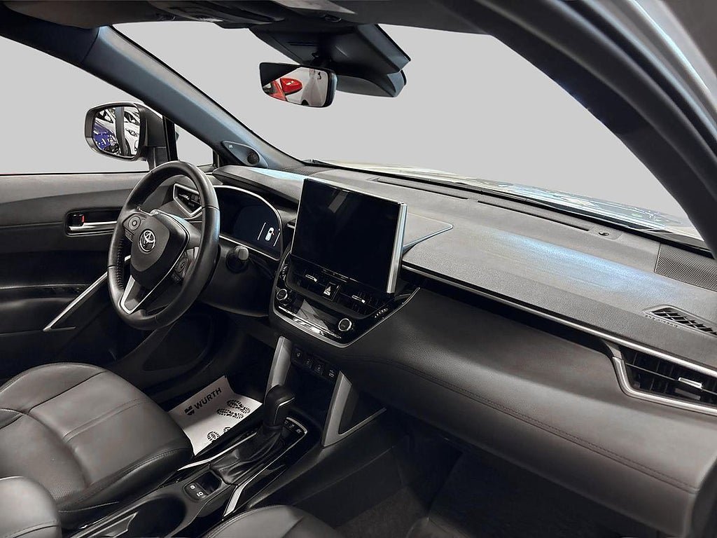 Vehicle Image 10