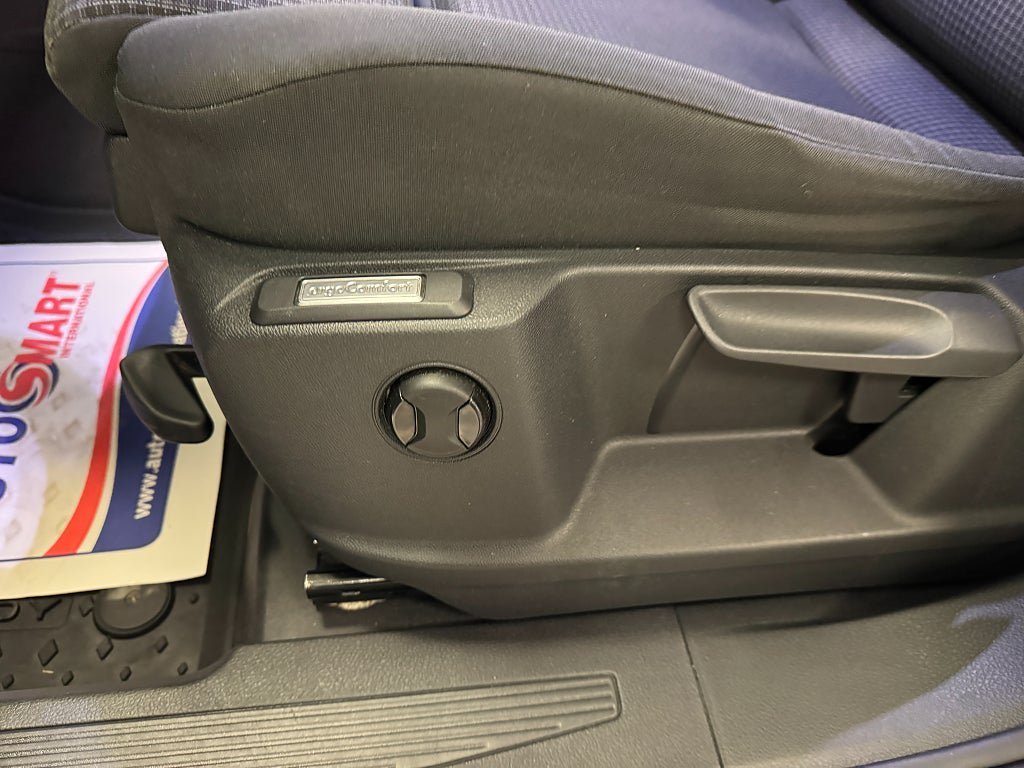 Vehicle Image 21