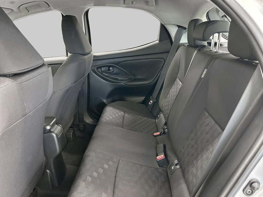 Vehicle Image 10