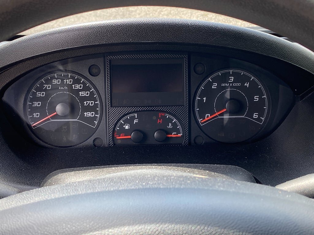 Vehicle Image 12