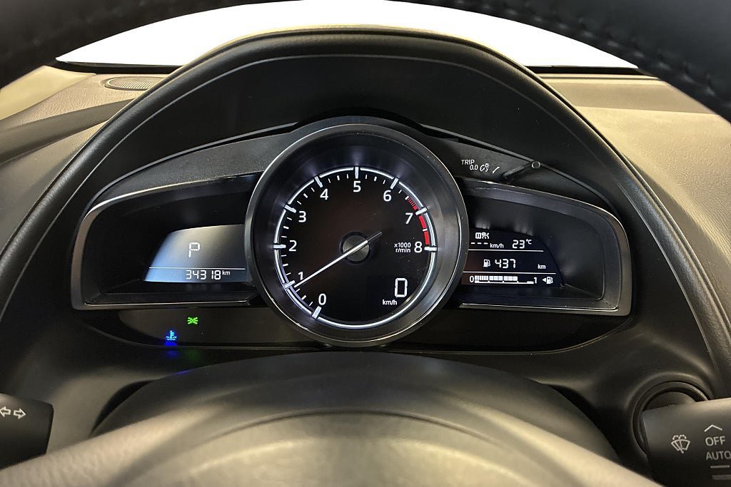 Vehicle Image 12