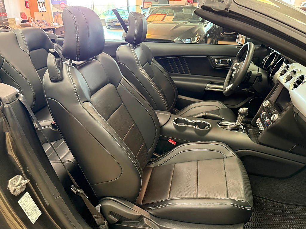Vehicle Image 16
