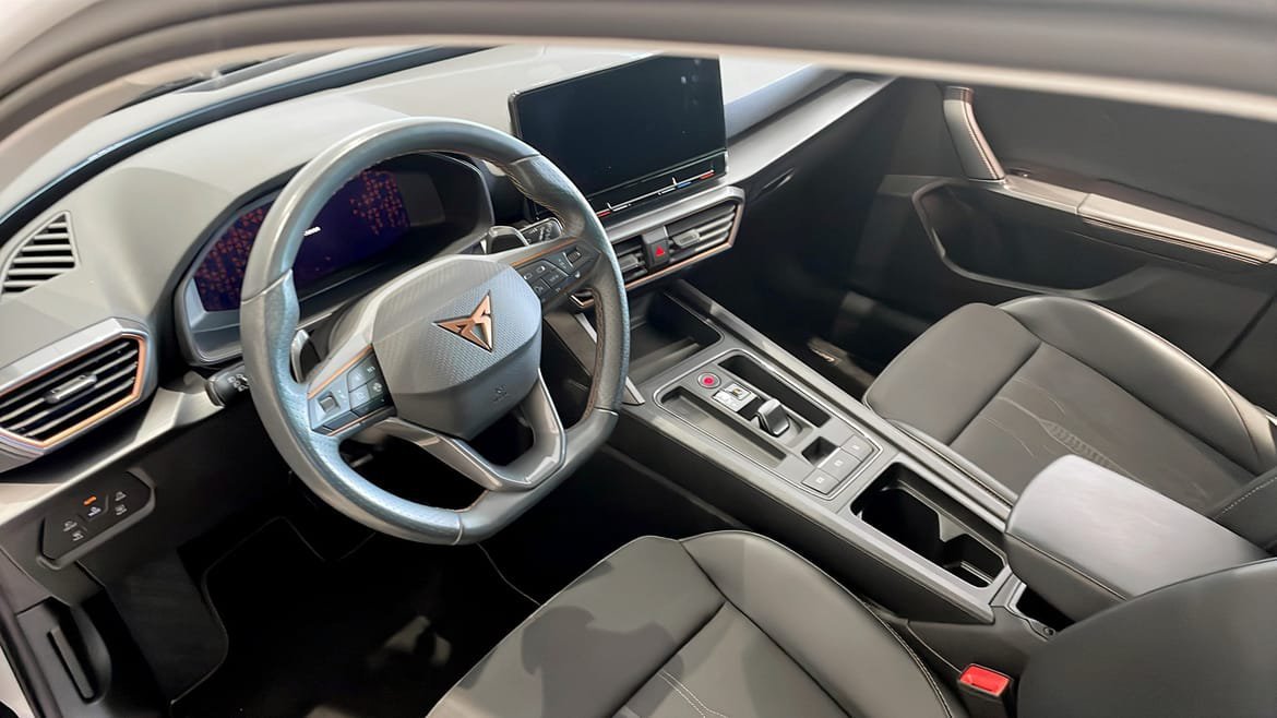Vehicle Image 7