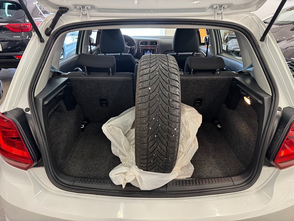 Vehicle Image 12