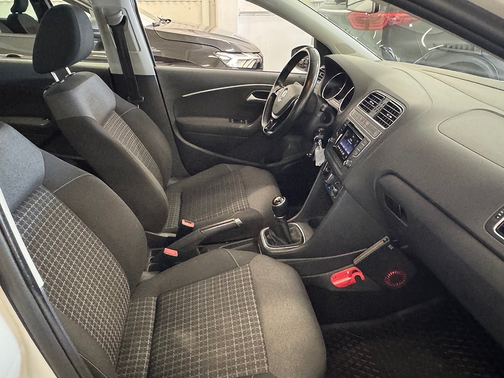 Vehicle Image 17