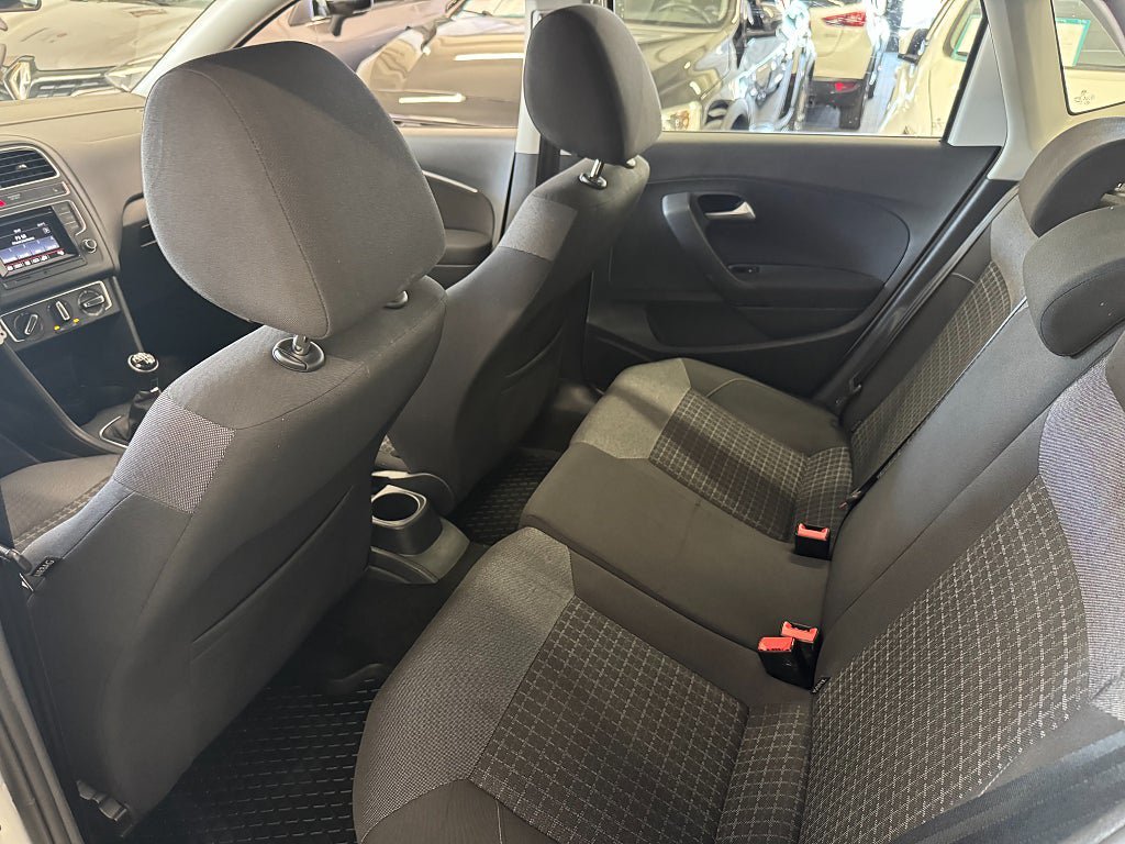 Vehicle Image 19