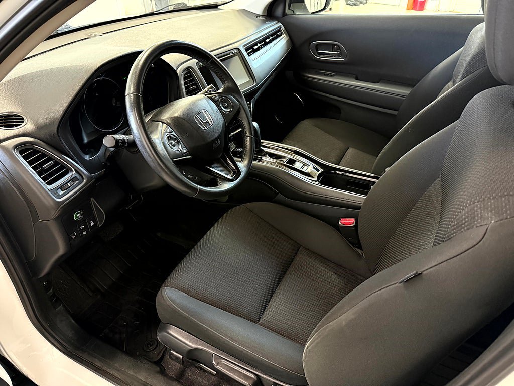 Vehicle Image 10
