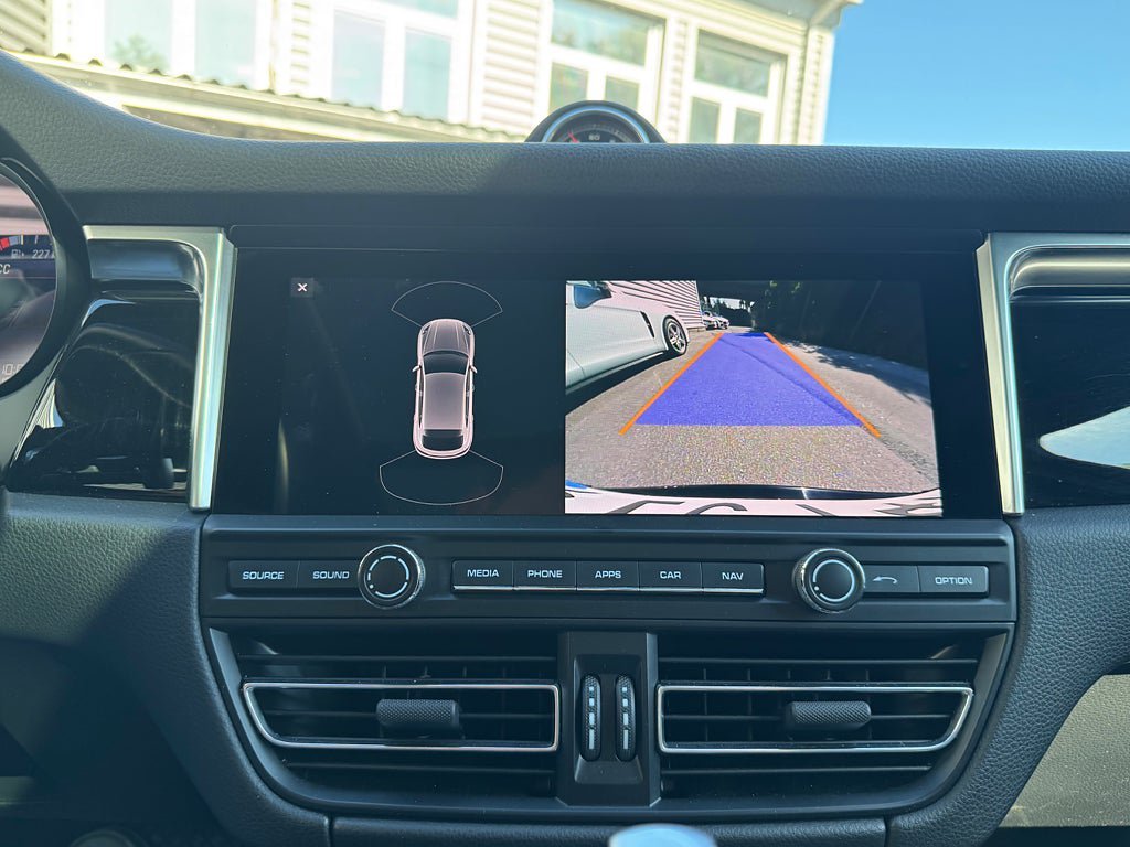 Vehicle Image 32