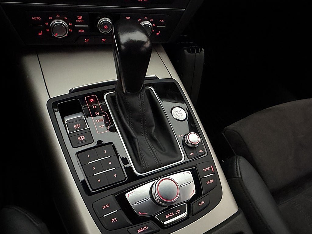 Vehicle Image 24