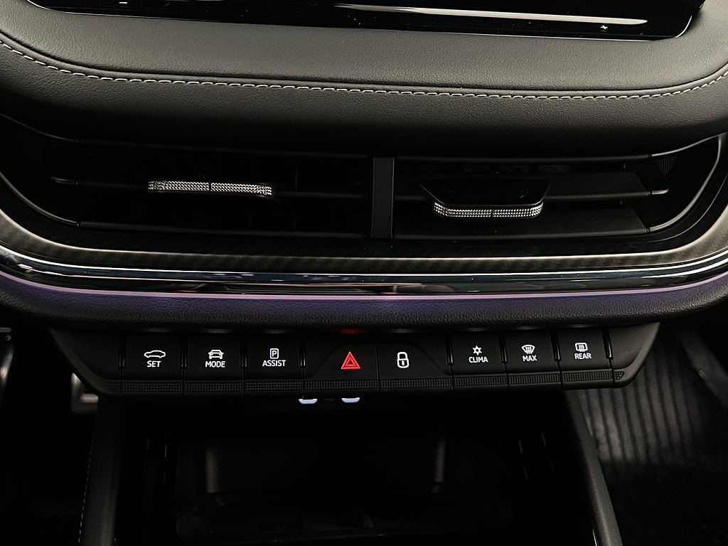 Vehicle Image 27