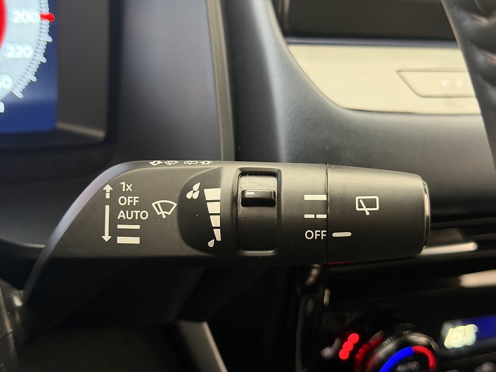 Vehicle Image 26