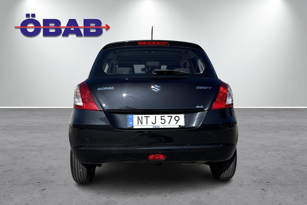 Vehicle Image 5
