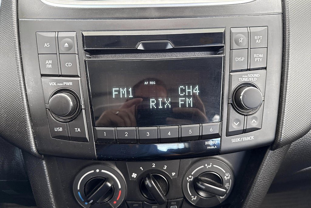 Vehicle Image 10