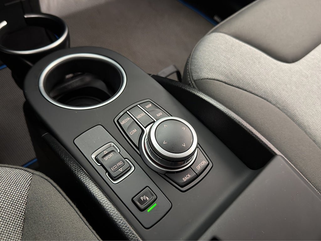 Vehicle Image 24