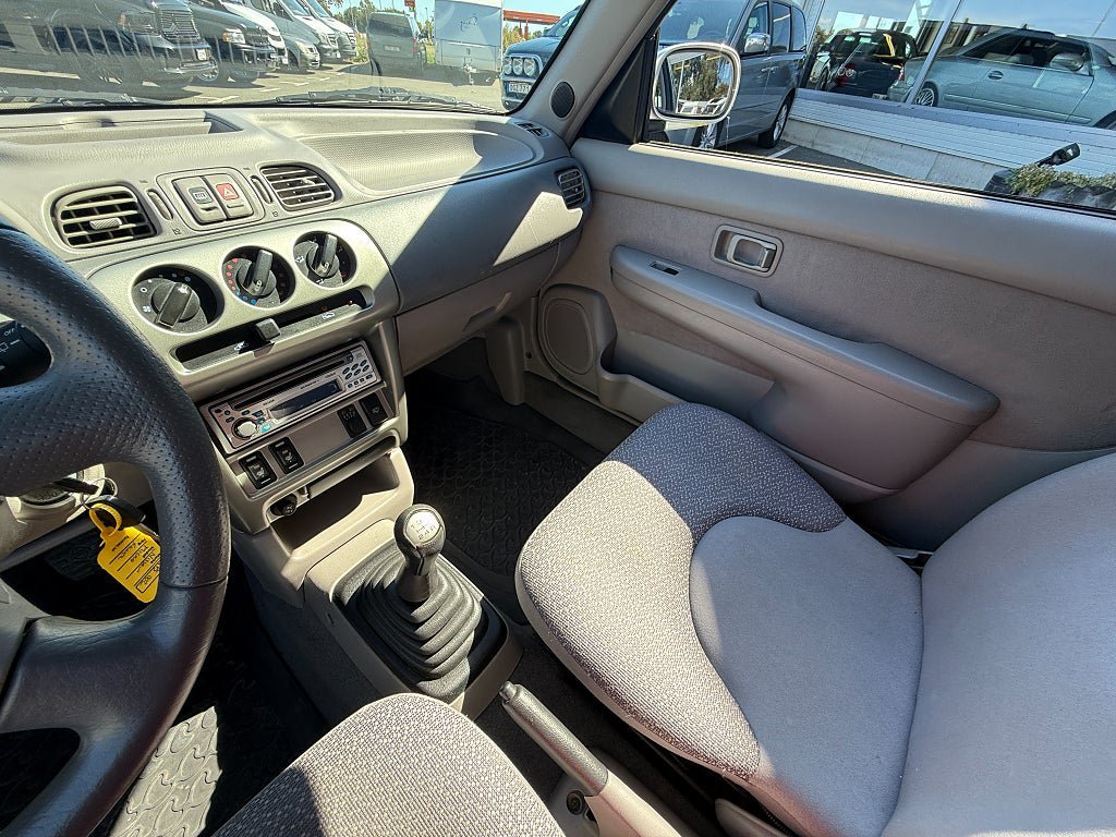 Vehicle Image 13