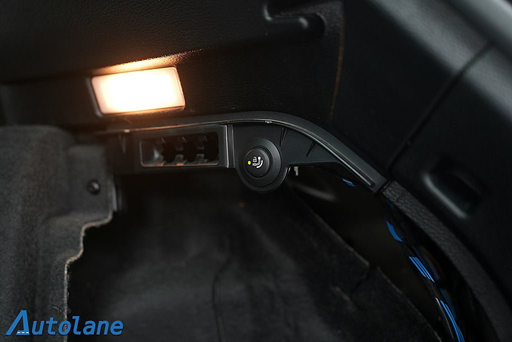 Vehicle Image 32