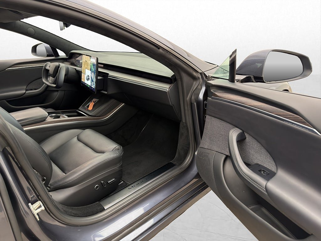 Vehicle Image 30