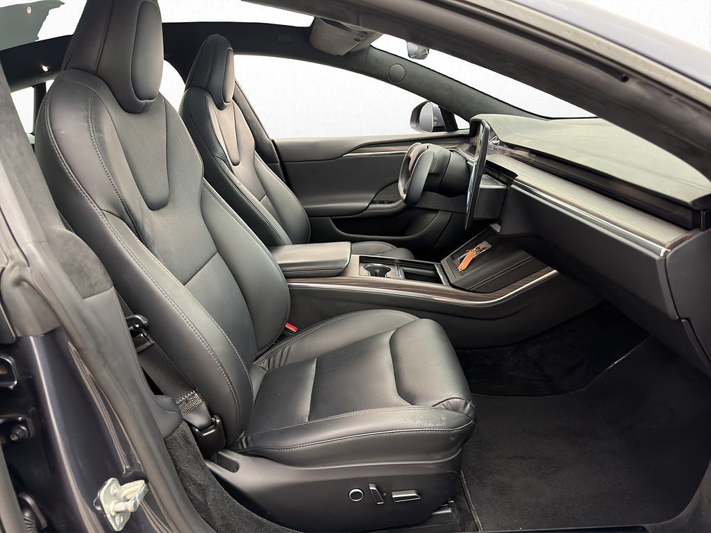 Vehicle Image 31