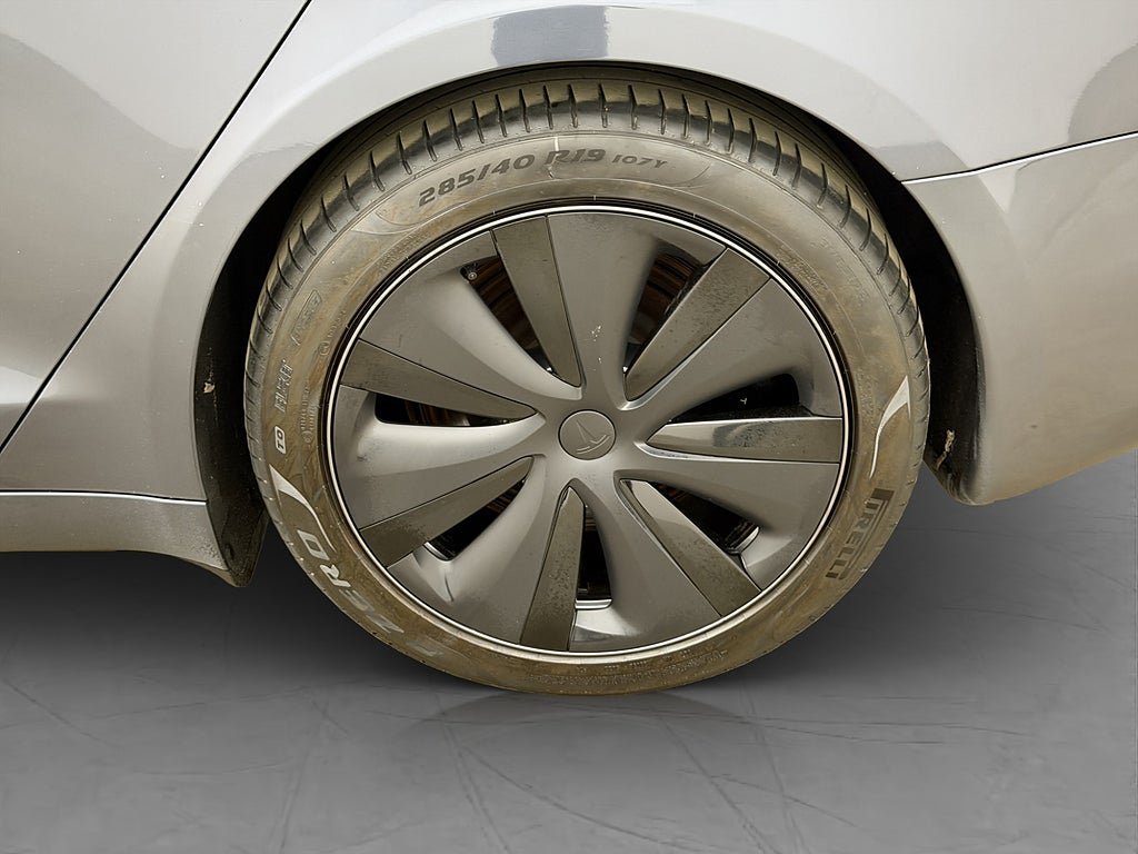 Vehicle Image 38