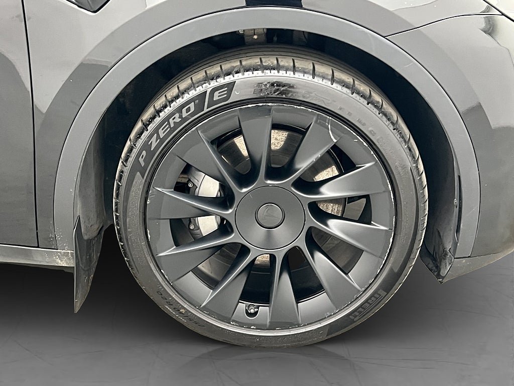 Vehicle Image 32