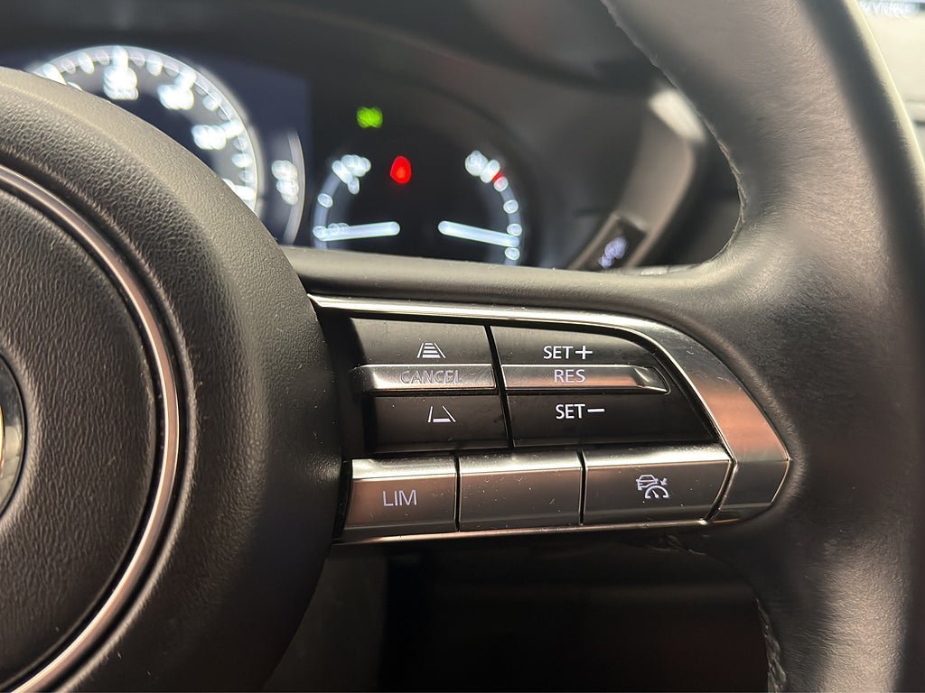 Vehicle Image 27