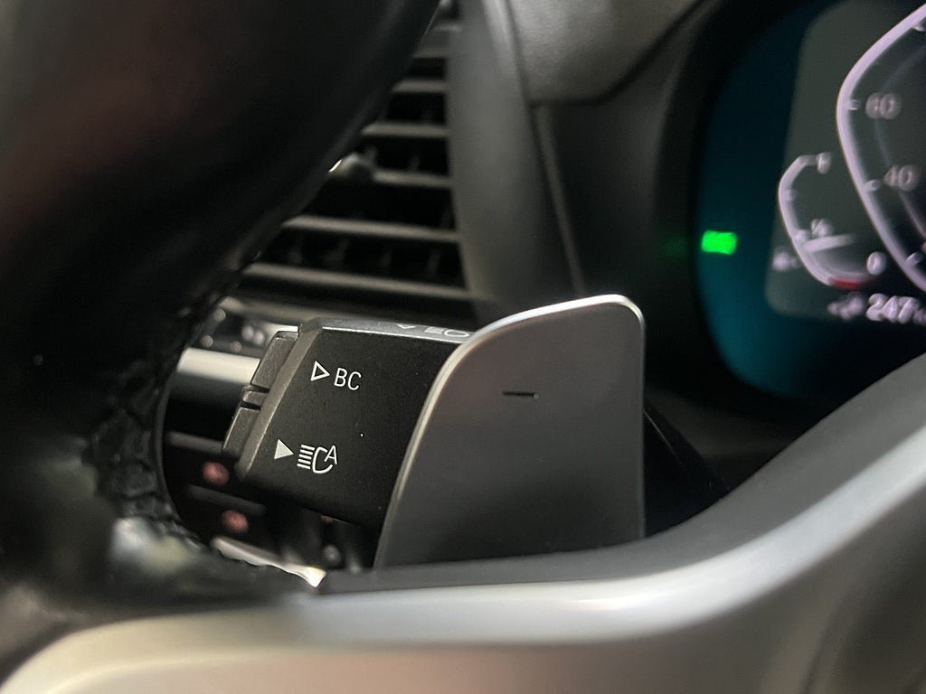 Vehicle Image 28