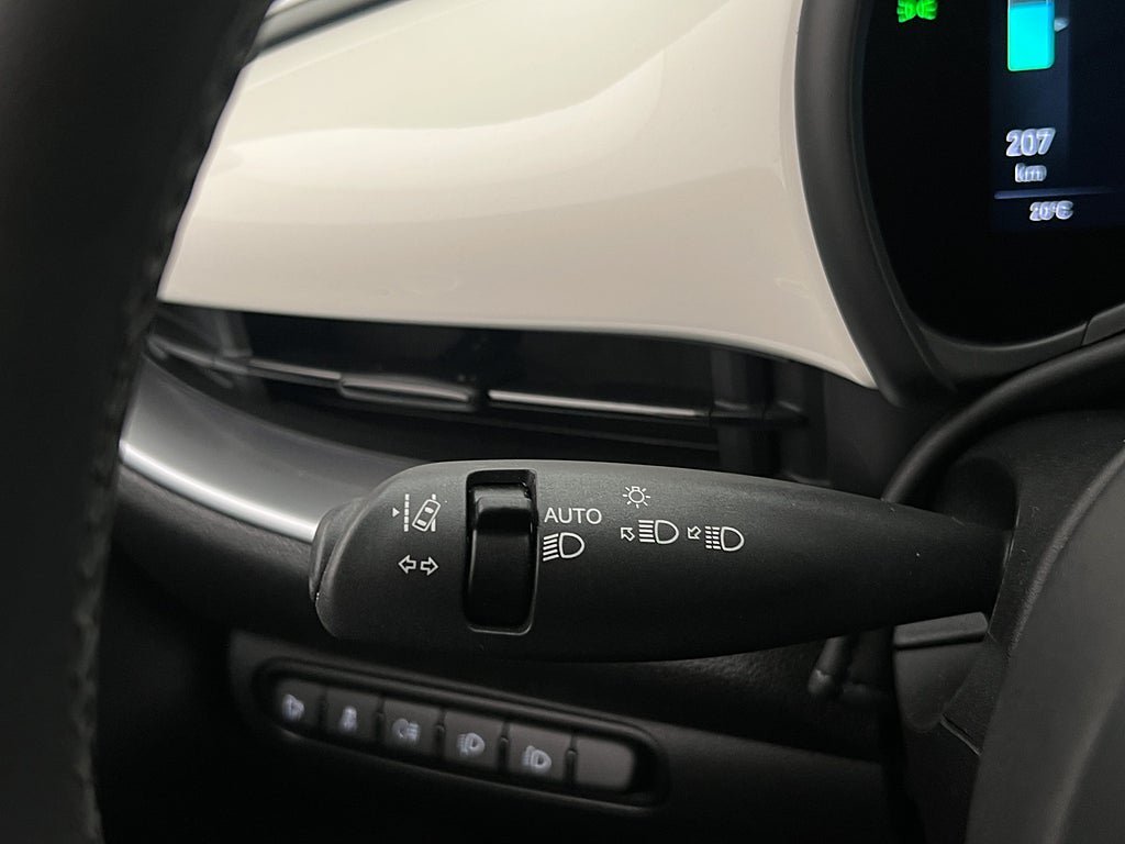 Vehicle Image 26