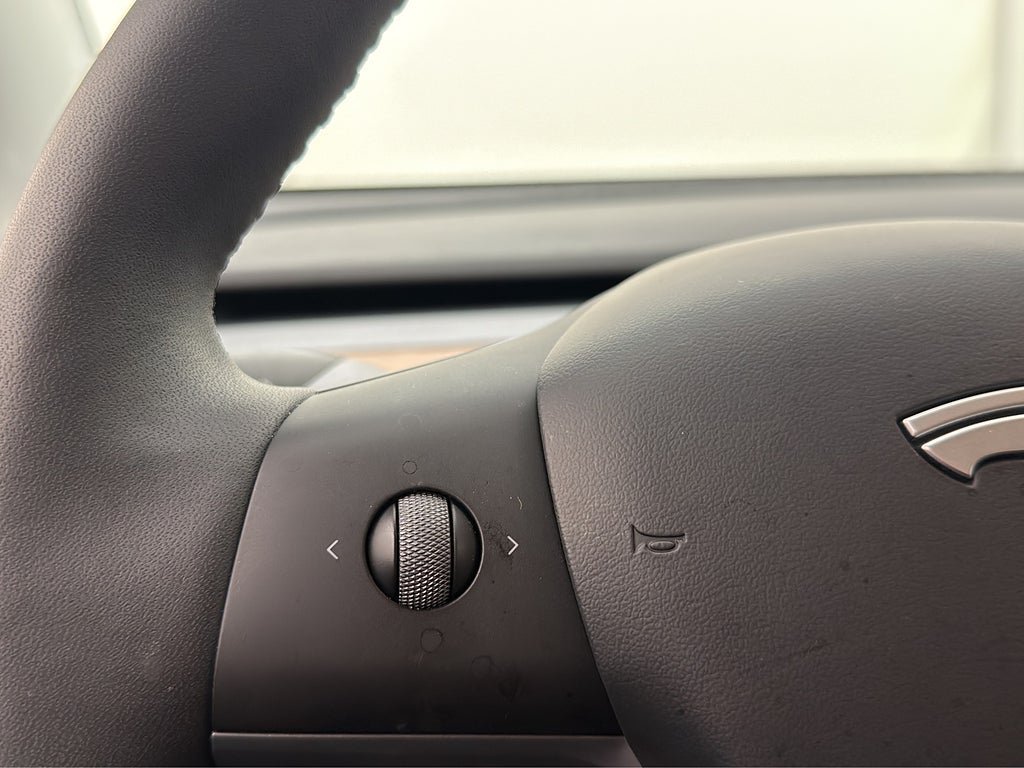 Vehicle Image 27