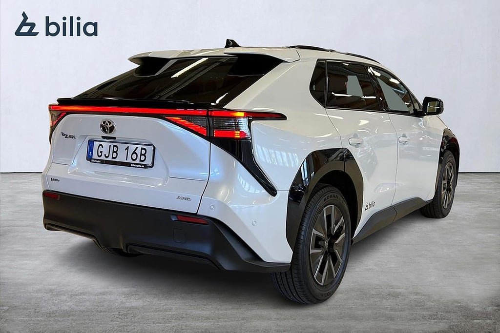 Vehicle Image 19