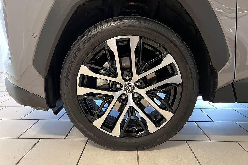 Vehicle Image 17