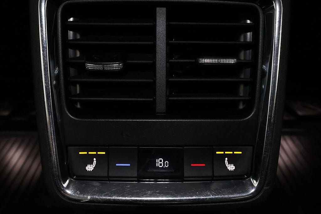 Vehicle Image 27