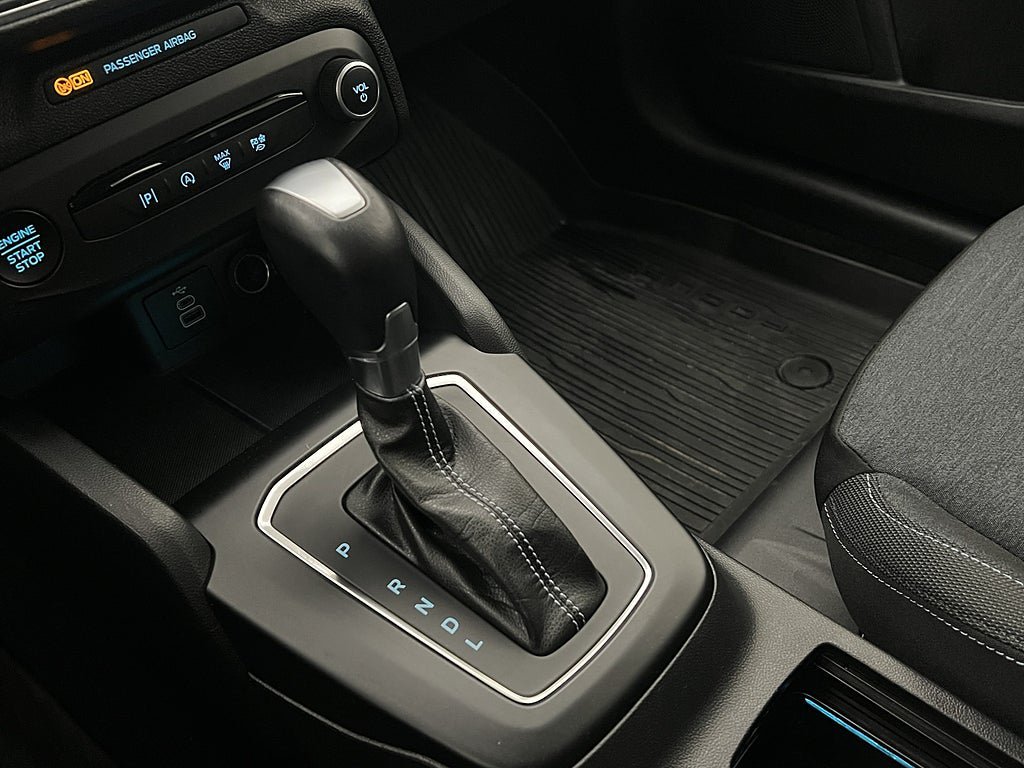 Vehicle Image 24